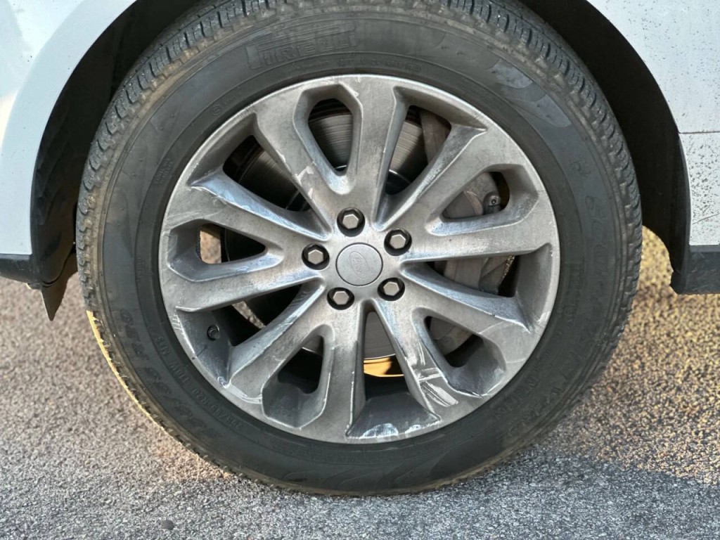 2016 Land Rover Range Rover Image 24