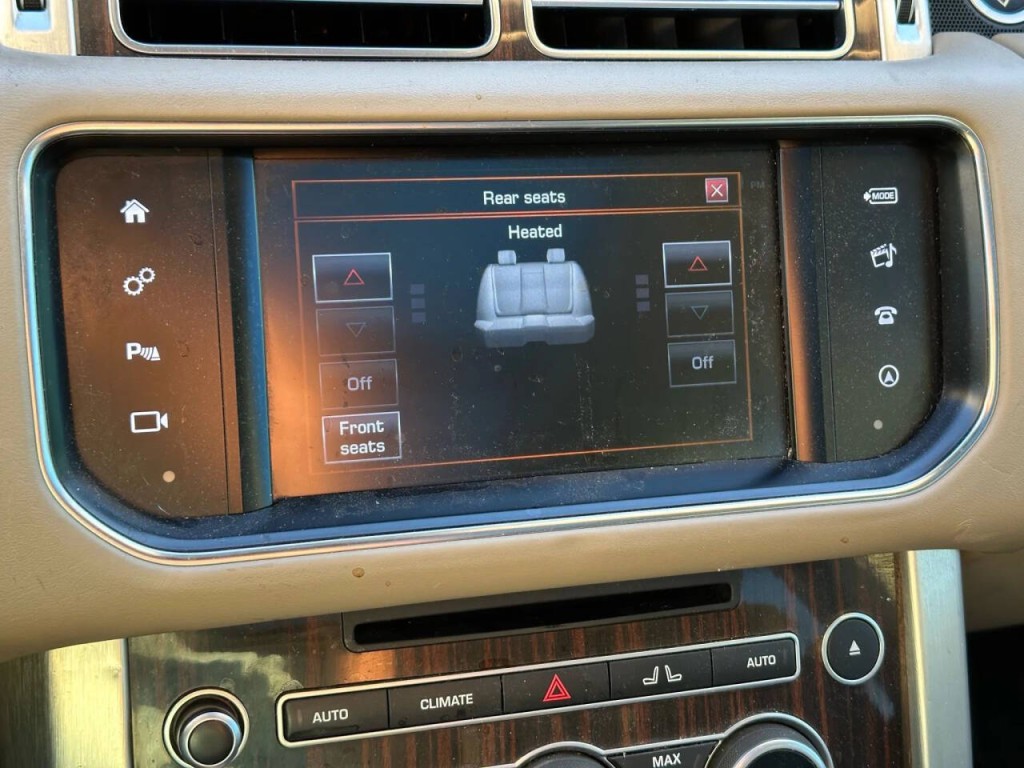 2016 Land Rover Range Rover Image 30