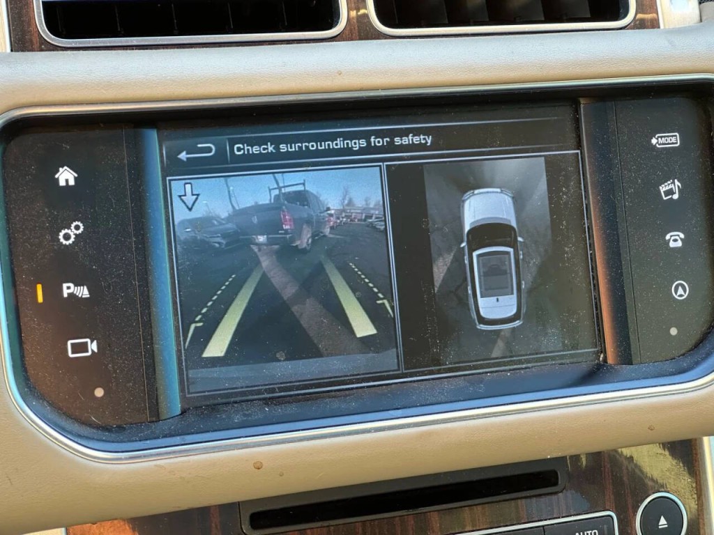 2016 Land Rover Range Rover Image 34