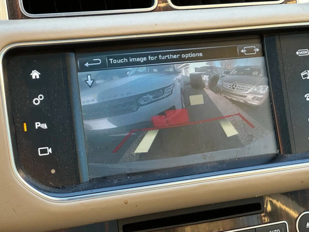 2016 Land Rover Range Rover Image 35