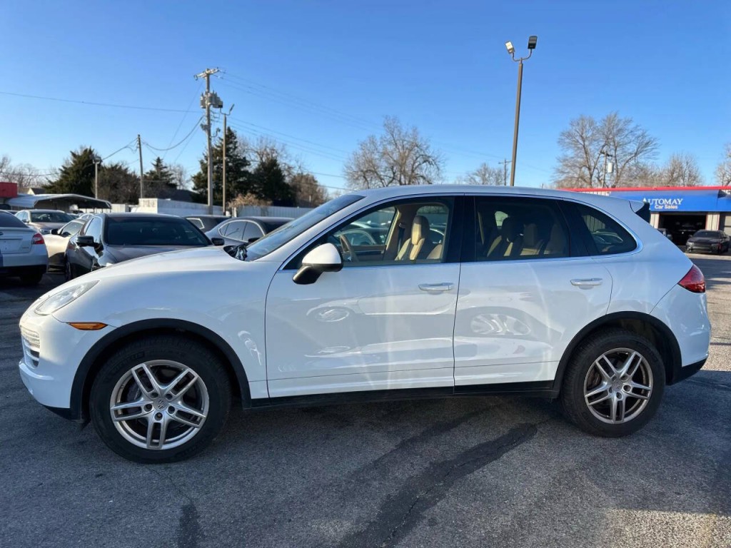 2014 Porsche Cayenne Image 9