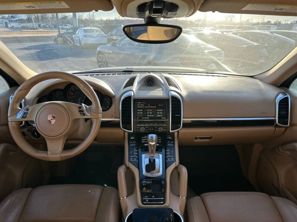 2014 Porsche Cayenne Image 12