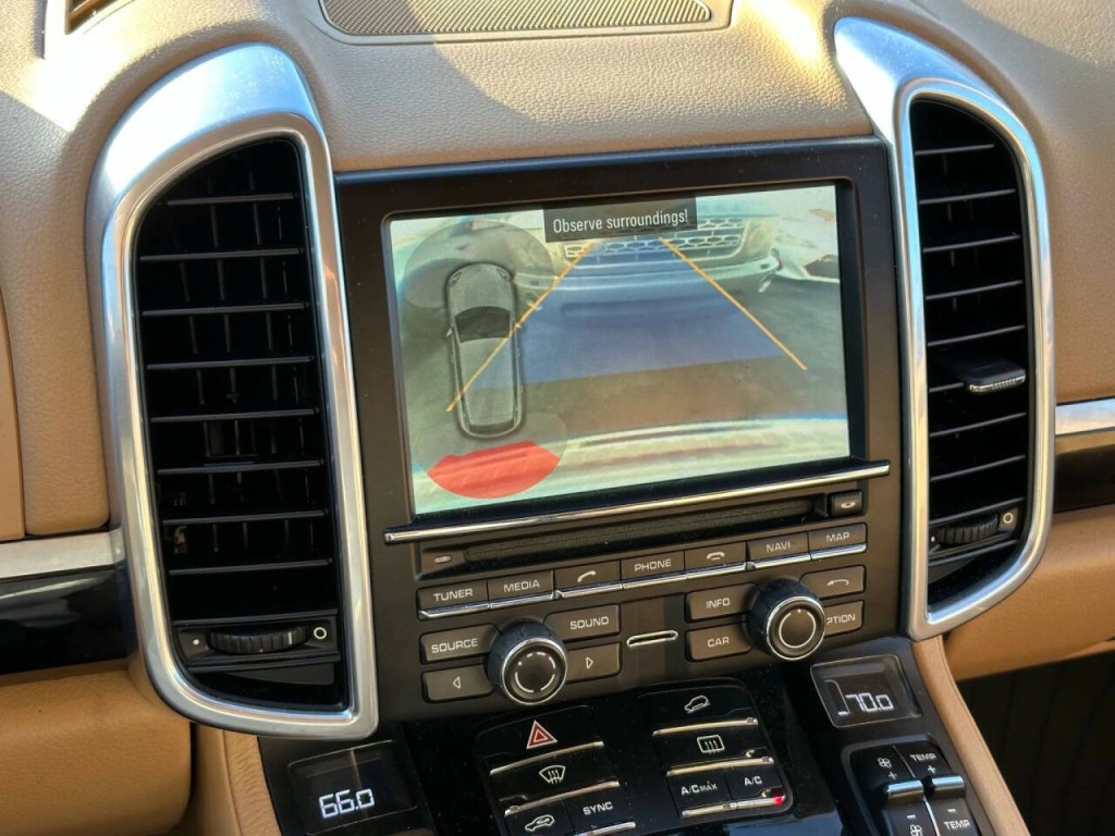 2014 Porsche Cayenne Image 38