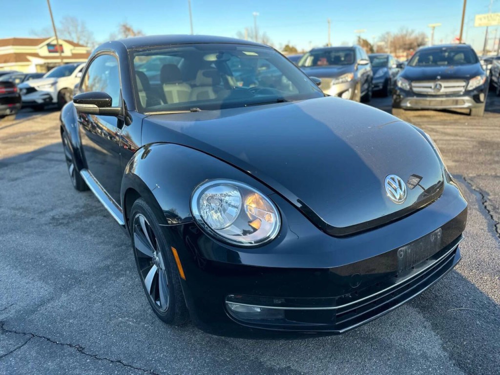 2013 Volkswagen Beetle Image 3