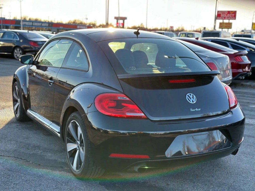 2013 Volkswagen Beetle Image 7