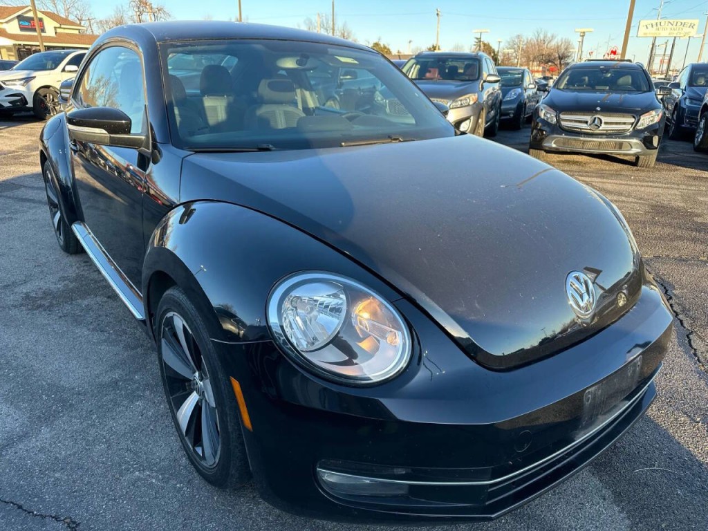 2013 Volkswagen Beetle Image 22