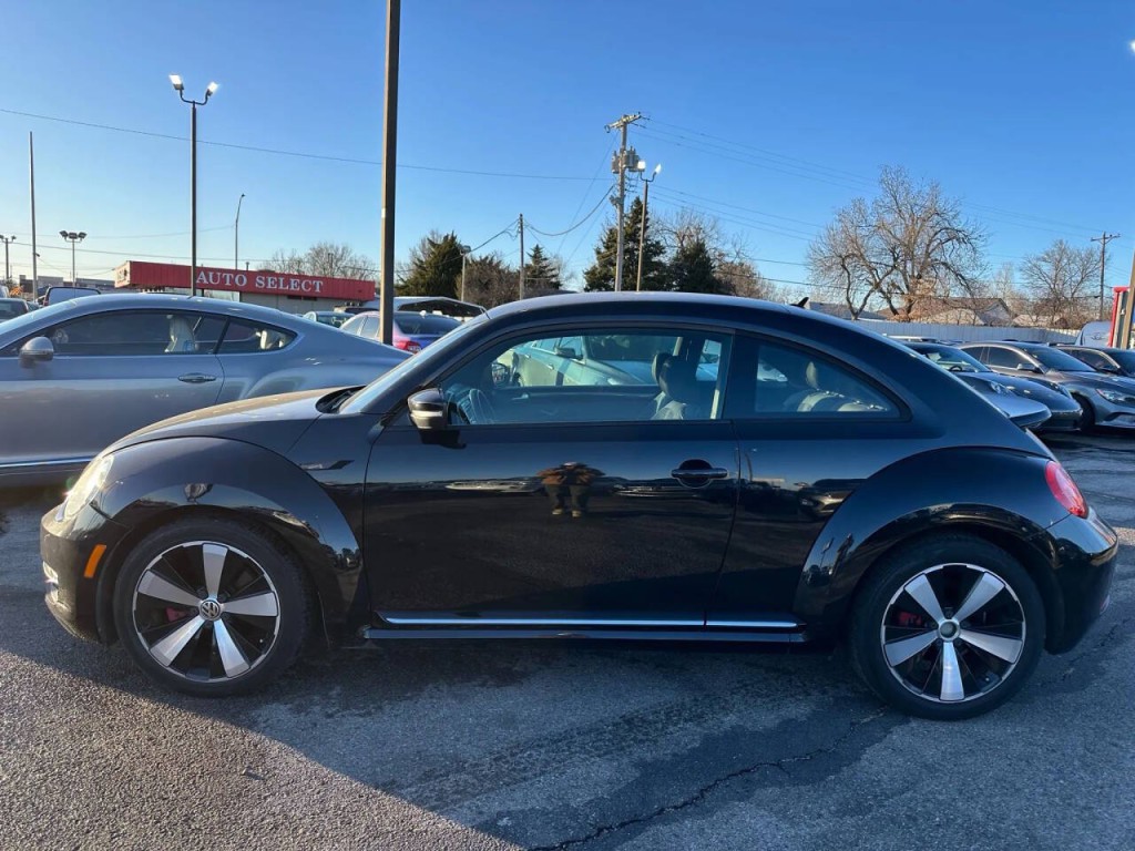 2013 Volkswagen Beetle Image 27