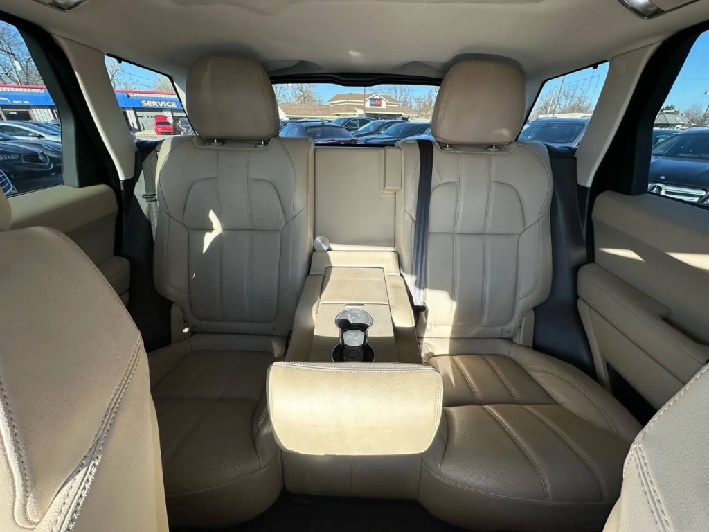 2015 Land Rover Range Rover Sport Image 16