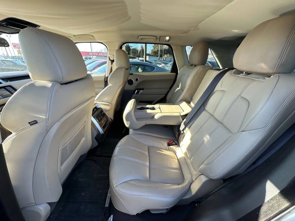 2015 Land Rover Range Rover Sport Image 17