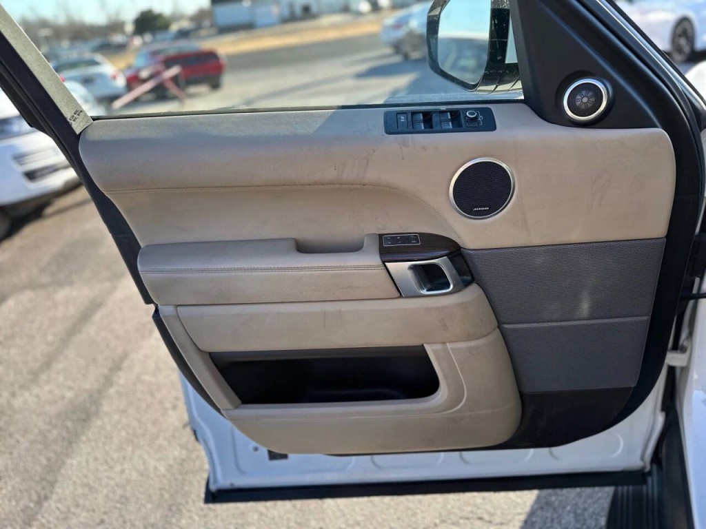 2015 Land Rover Range Rover Sport Image 19