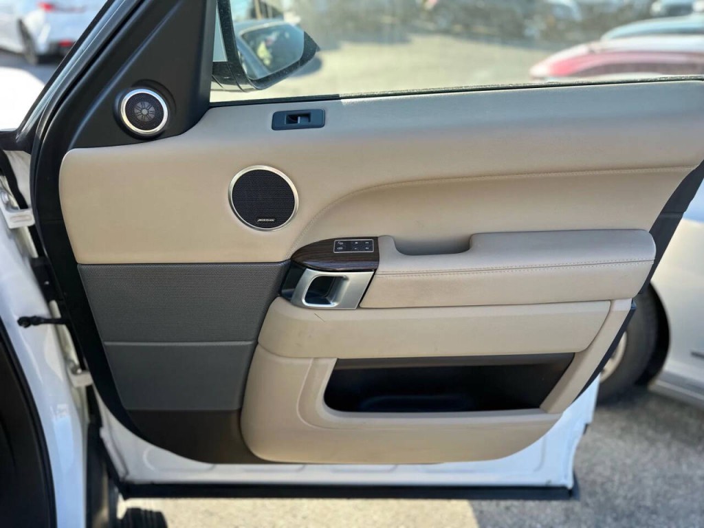 2015 Land Rover Range Rover Sport Image 21