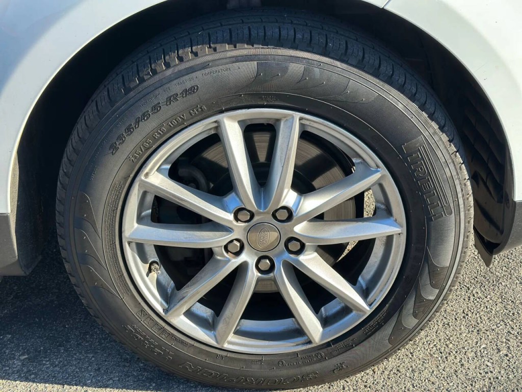 2015 Land Rover Range Rover Sport Image 23