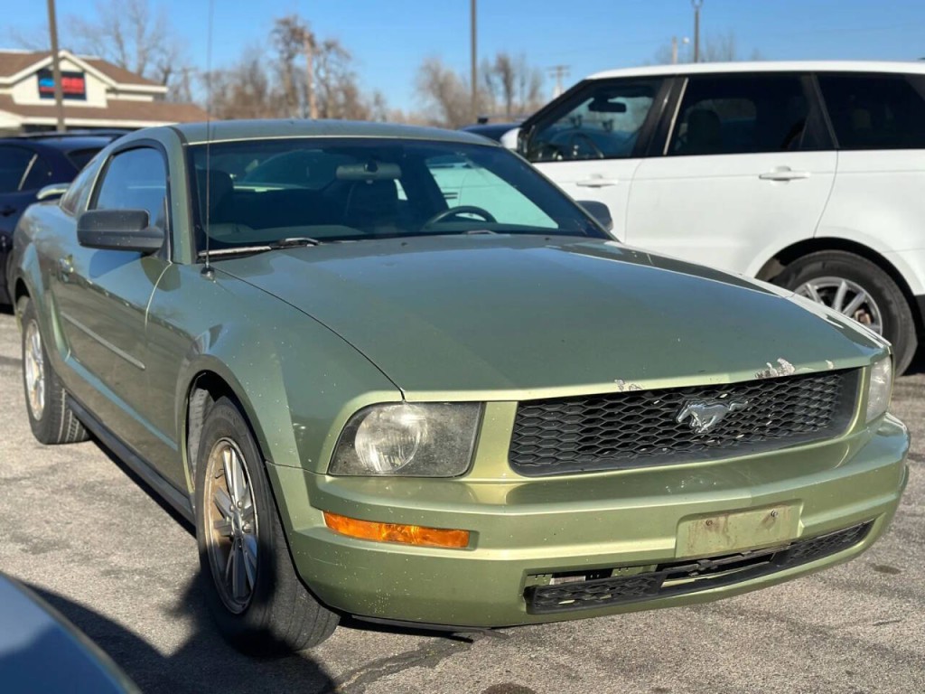 2006 Ford Mustang Image 2
