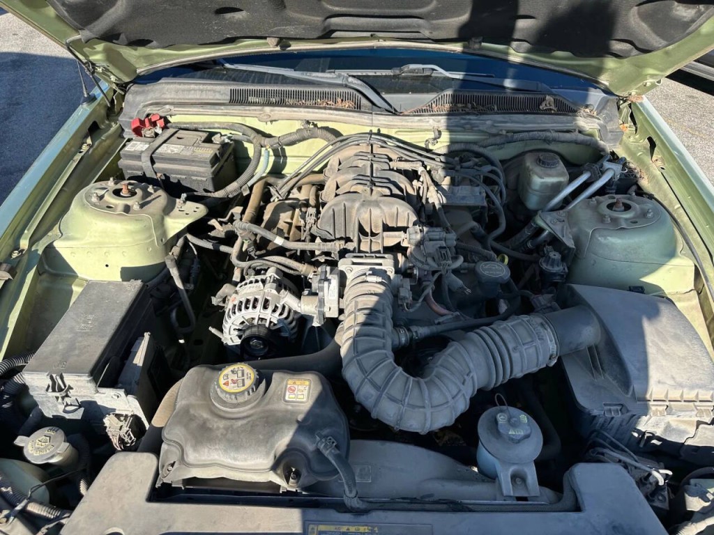 2006 Ford Mustang Image 12