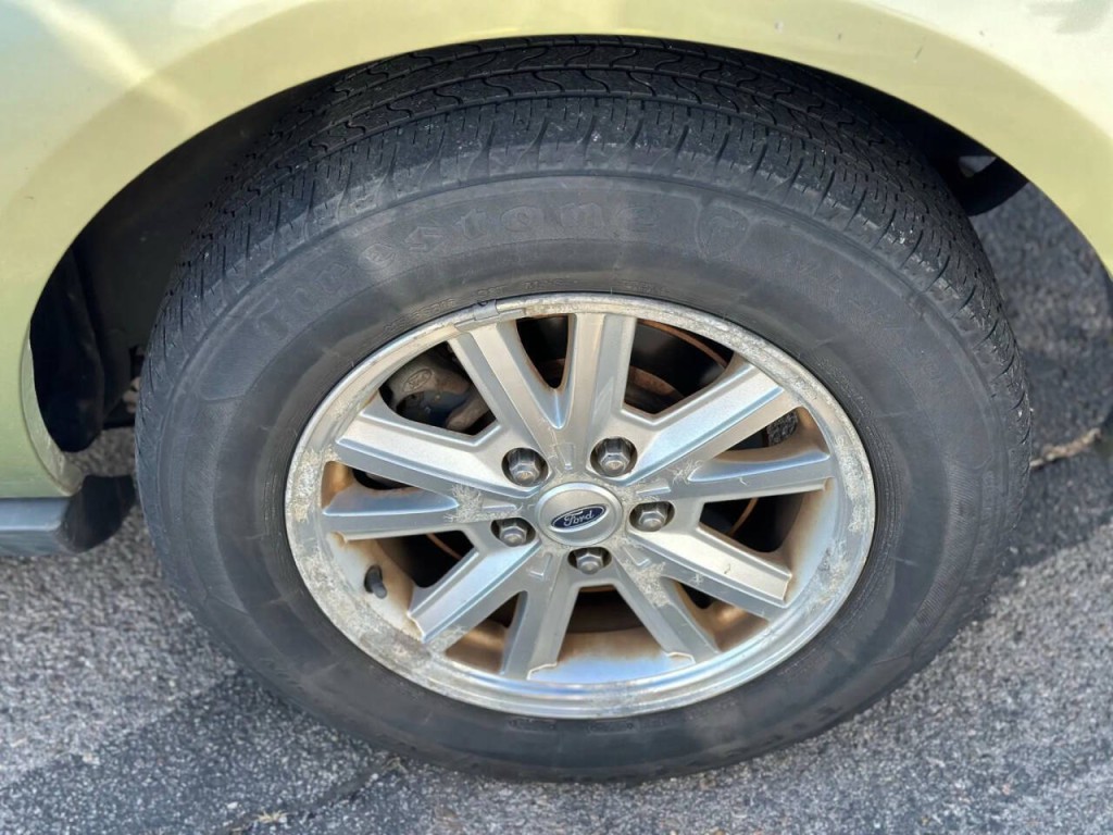 2006 Ford Mustang Image 16