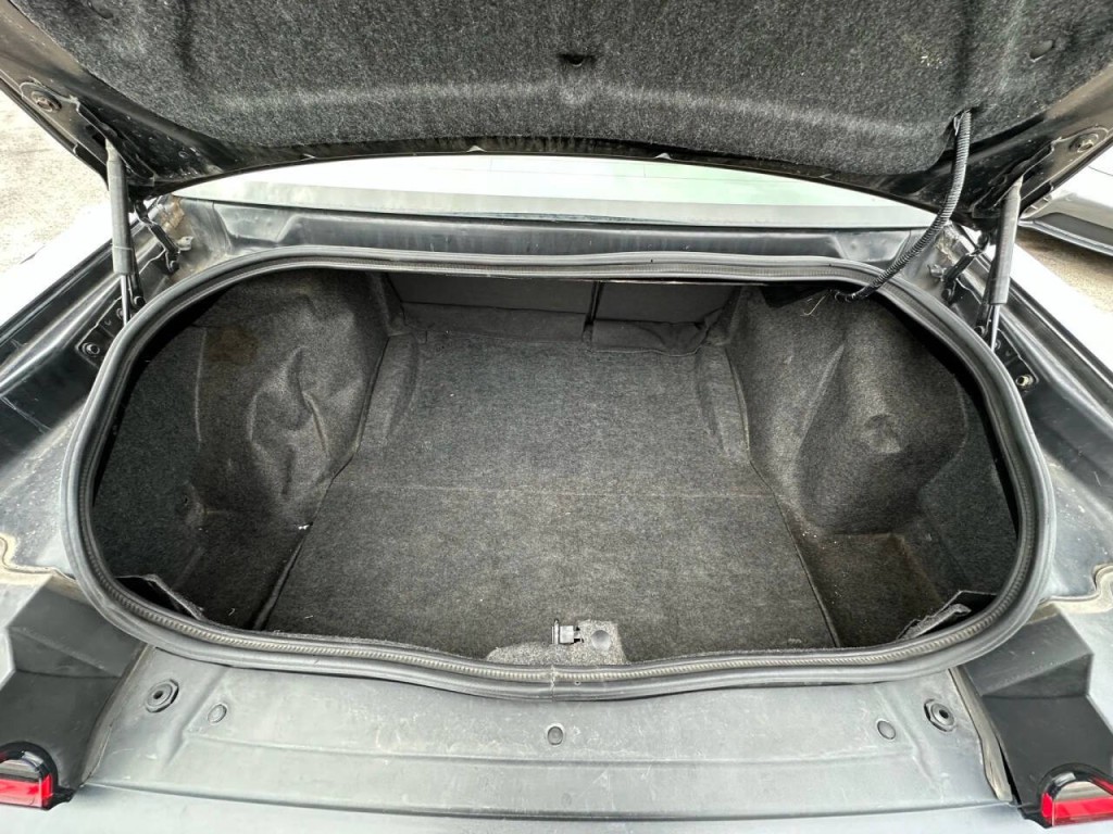 2015 Dodge Challenger Image 16