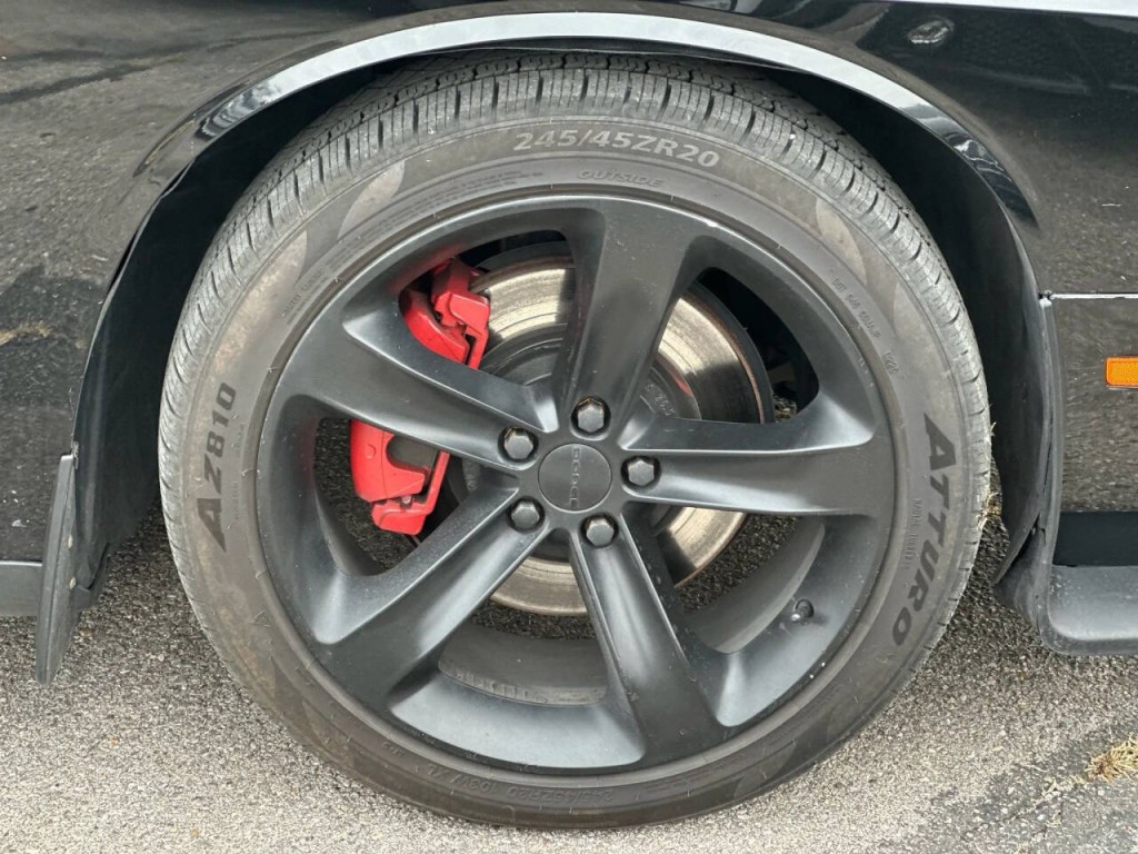 2015 Dodge Challenger Image 21
