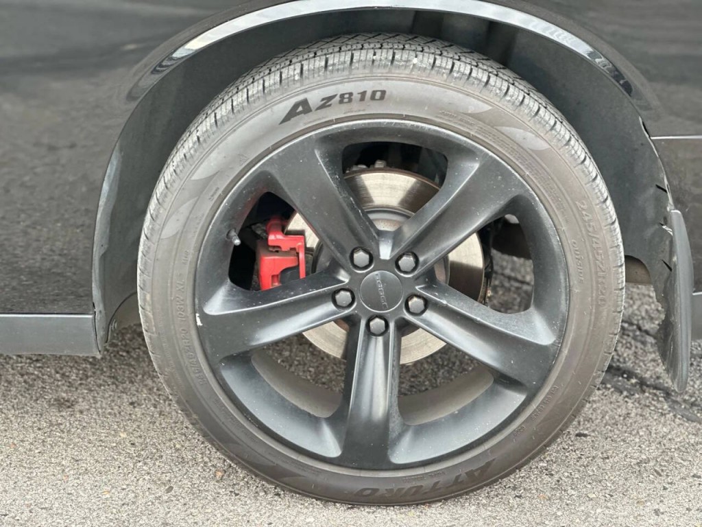 2015 Dodge Challenger Image 23