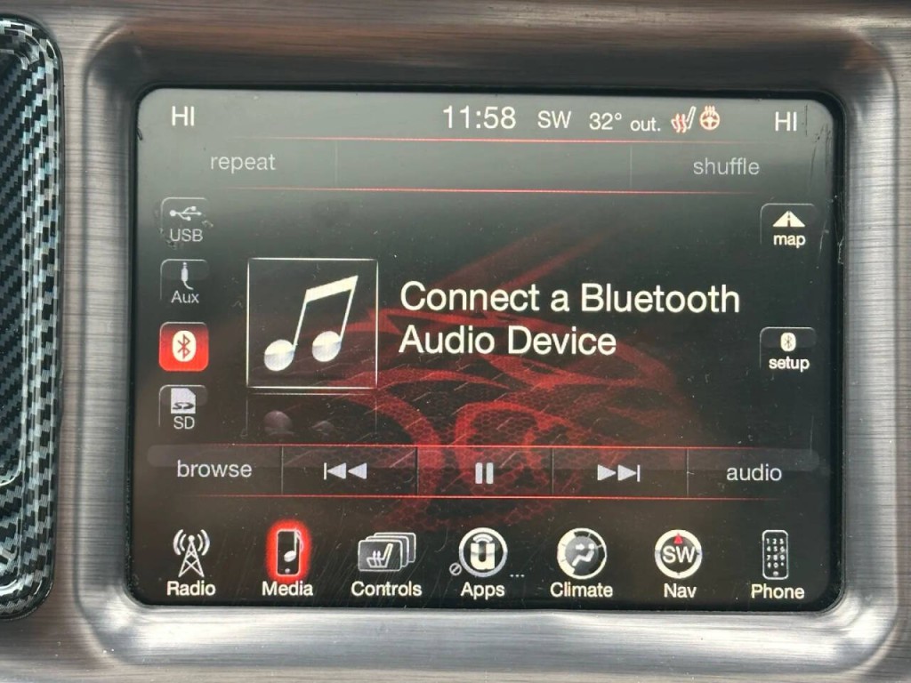 2015 Dodge Challenger Image 30