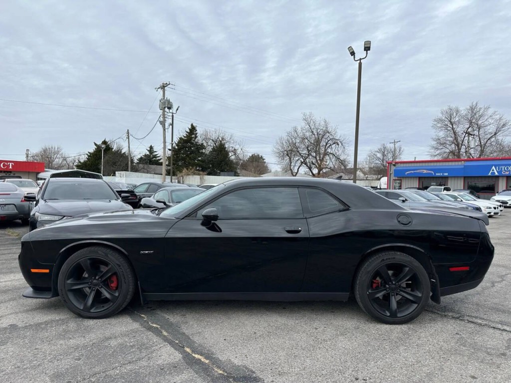 2015 Dodge Challenger Image 39