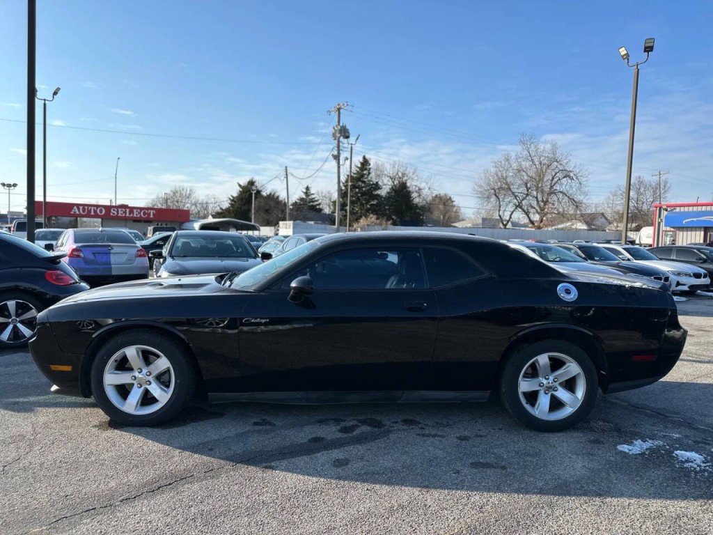 2013 Dodge Challenger Image 9