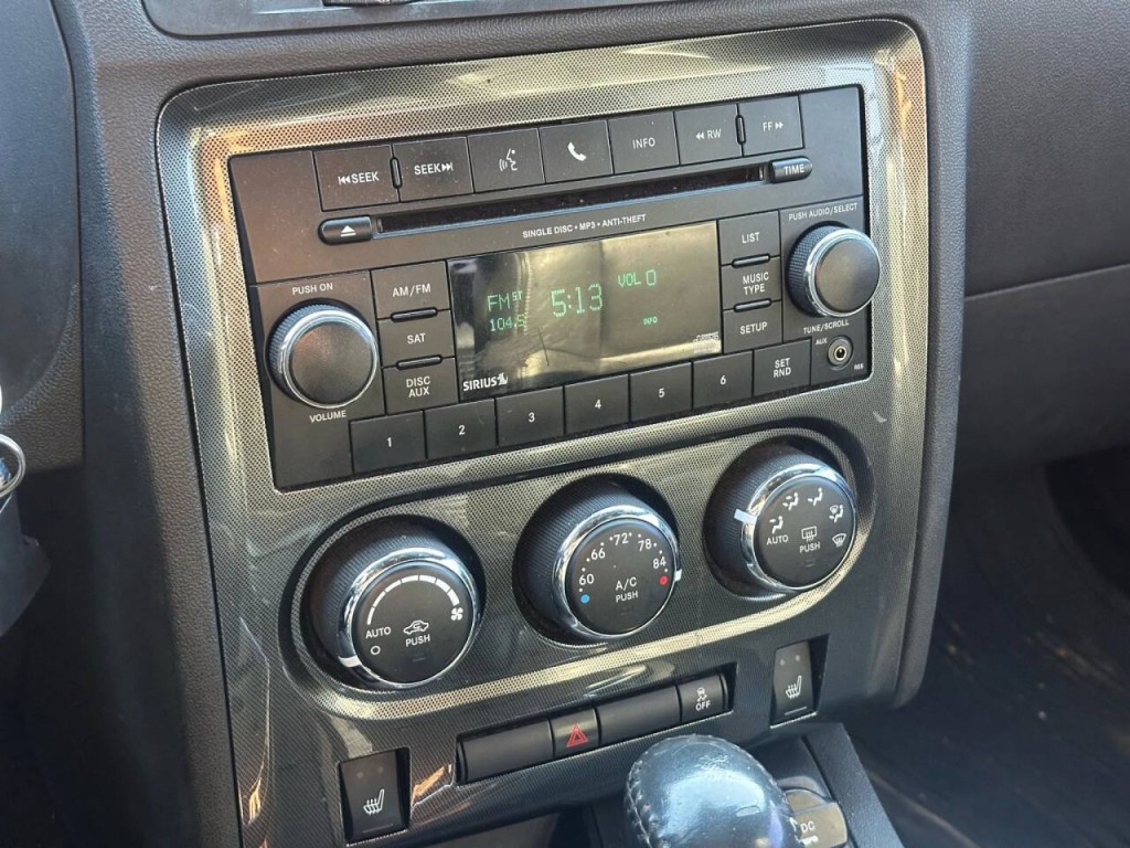 2013 Dodge Challenger Image 26