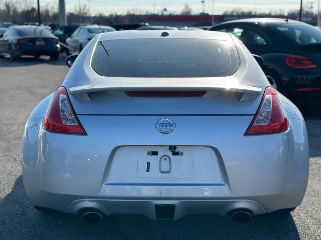 2009 Nissan 370Z Image 7