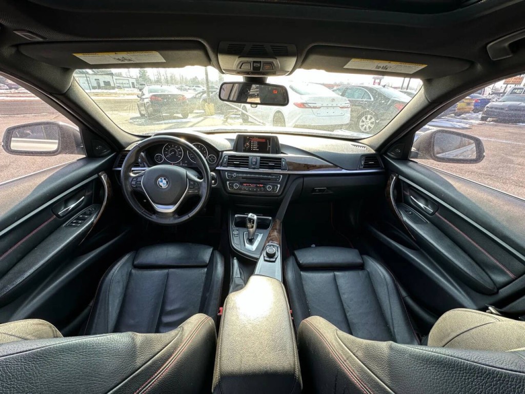 2015 BMW 3 Series Image 2