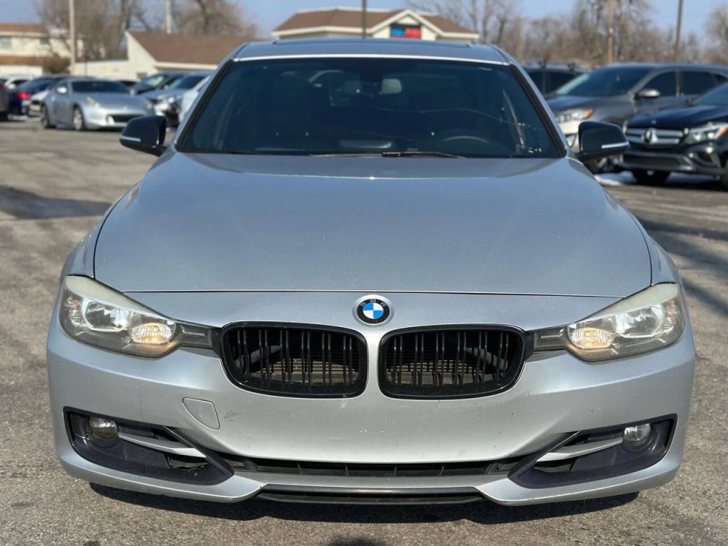 2015 BMW 3 Series Image 3