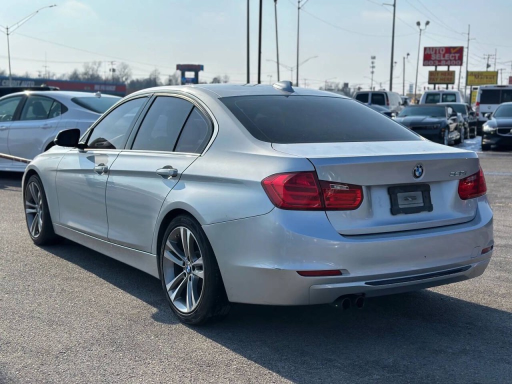 2015 BMW 3 Series Image 8