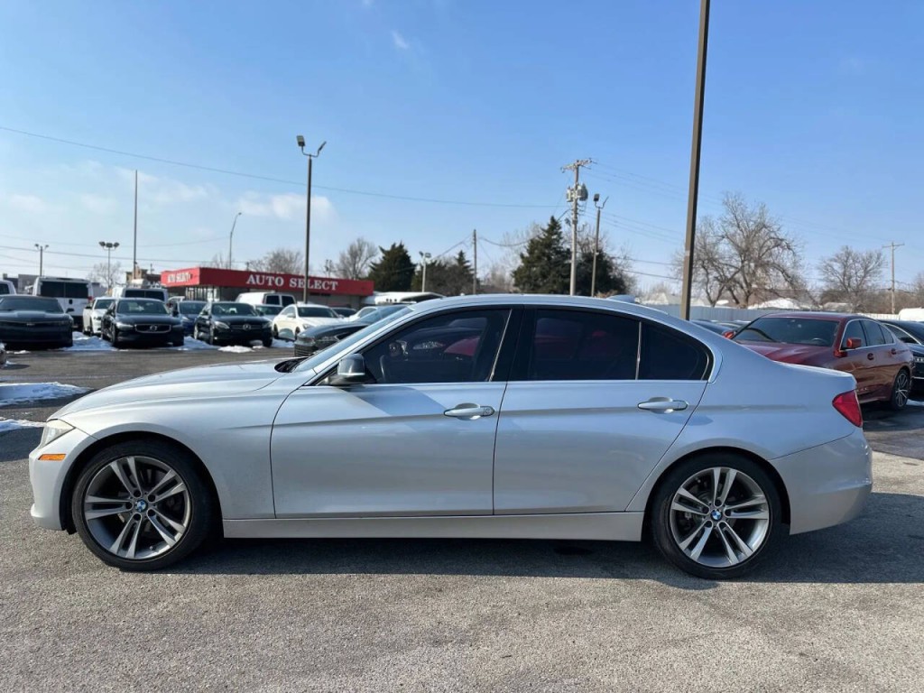 2015 BMW 3 Series Image 9