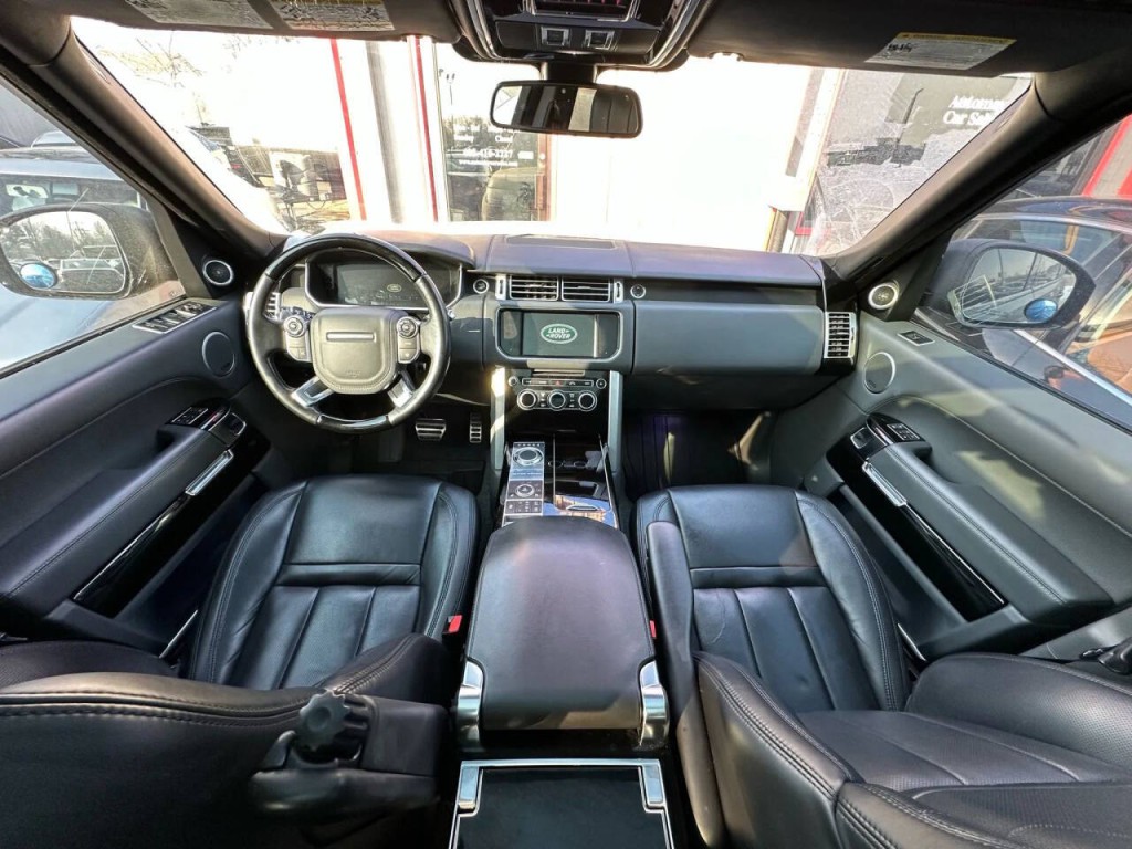 2015 Land Rover Range Rover Image 2