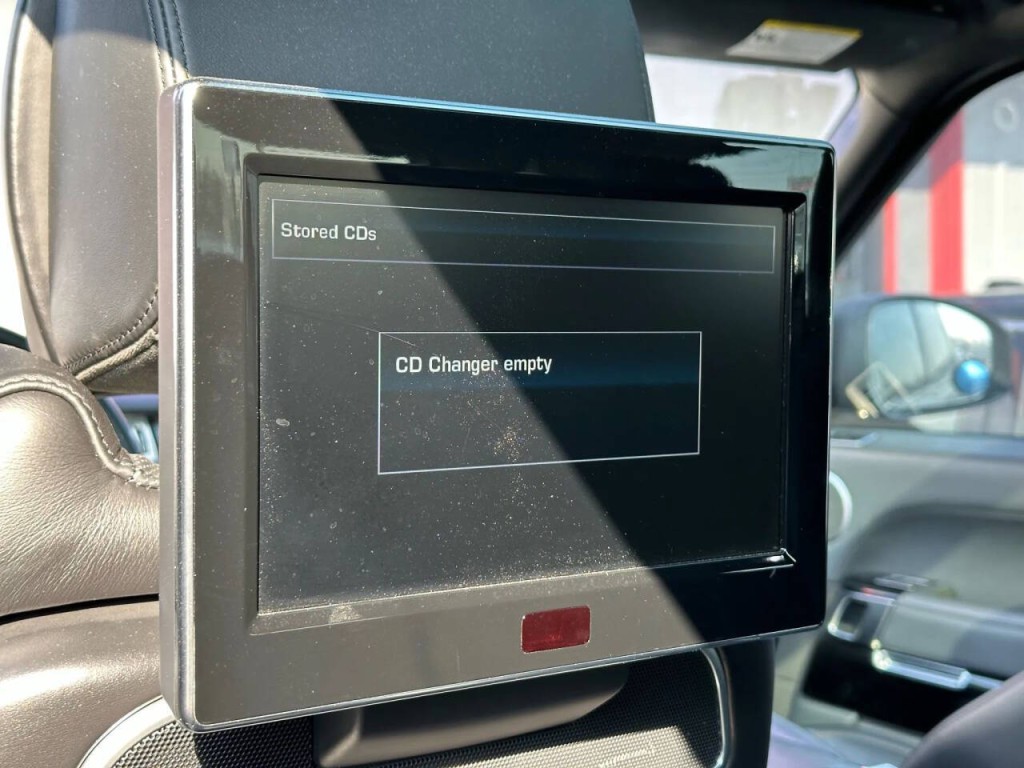 2015 Land Rover Range Rover Image 30