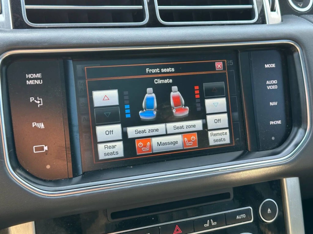 2015 Land Rover Range Rover Image 34