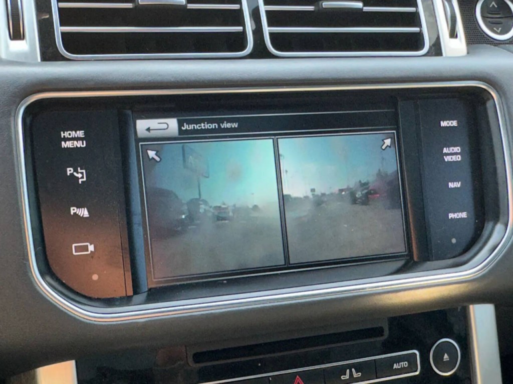 2015 Land Rover Range Rover Image 36