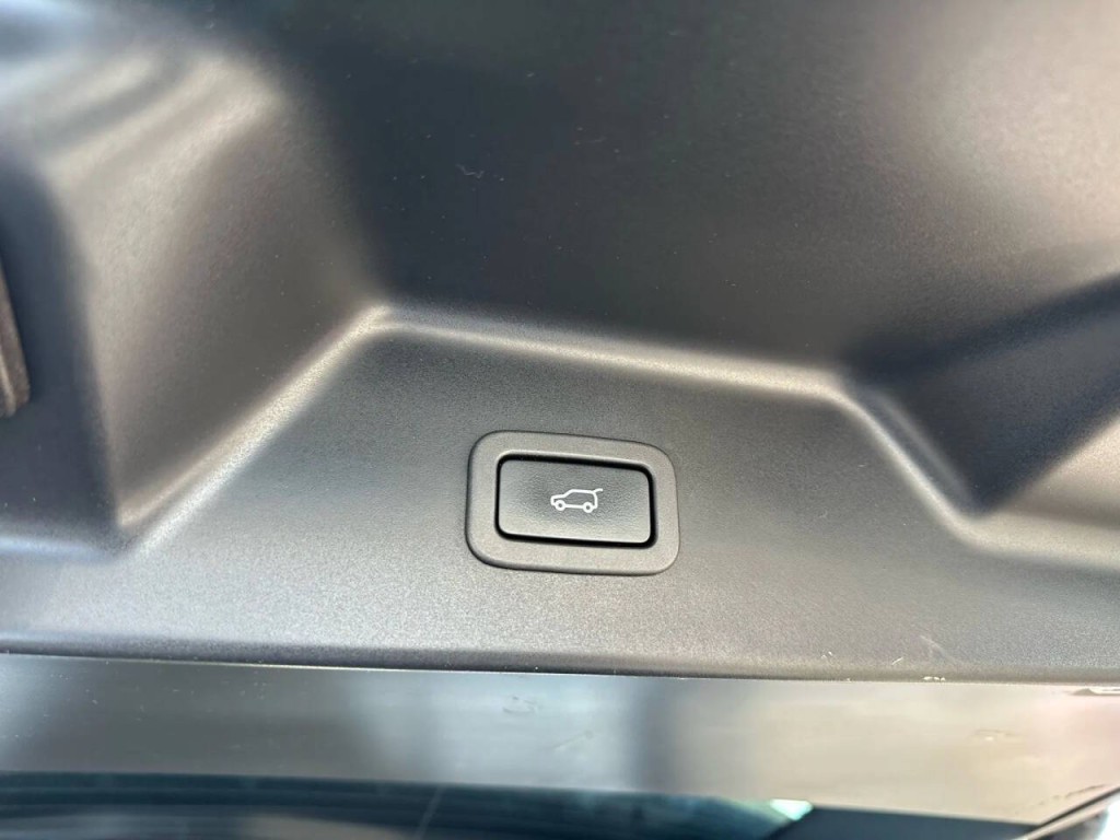 2015 Land Rover Range Rover Image 43