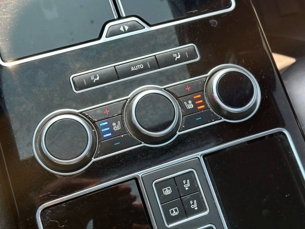 2015 Land Rover Range Rover Image 48