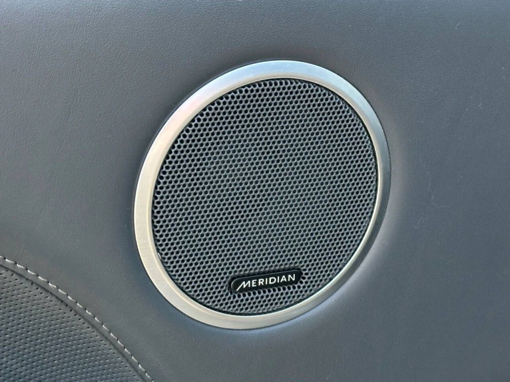 2015 Land Rover Range Rover Image 50