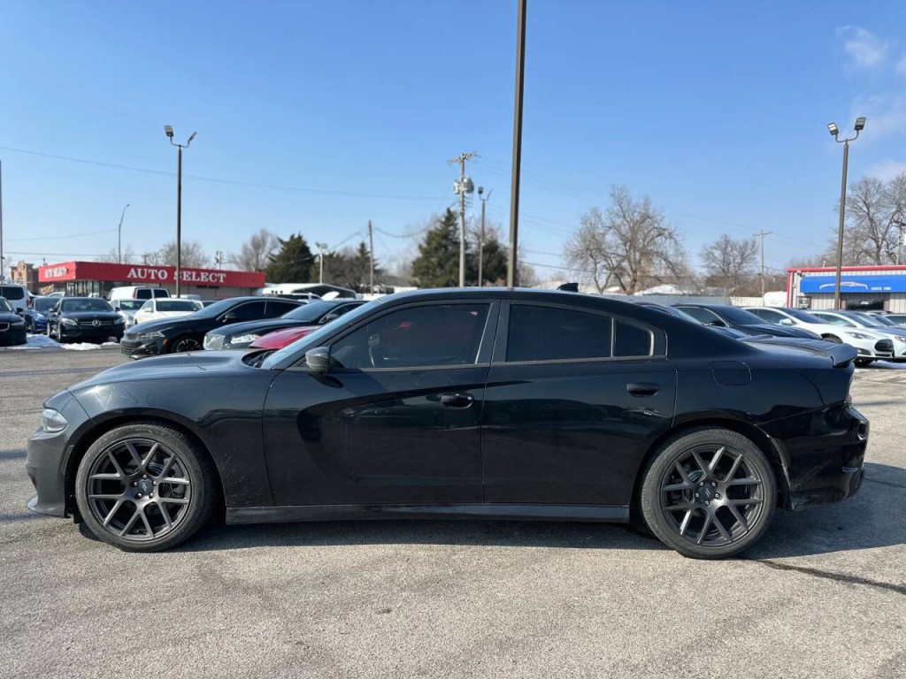 2017 Dodge Charger Image 8