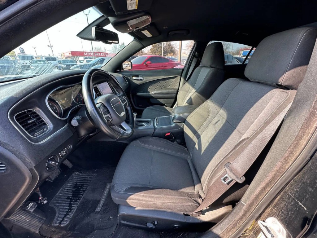 2017 Dodge Charger Image 9