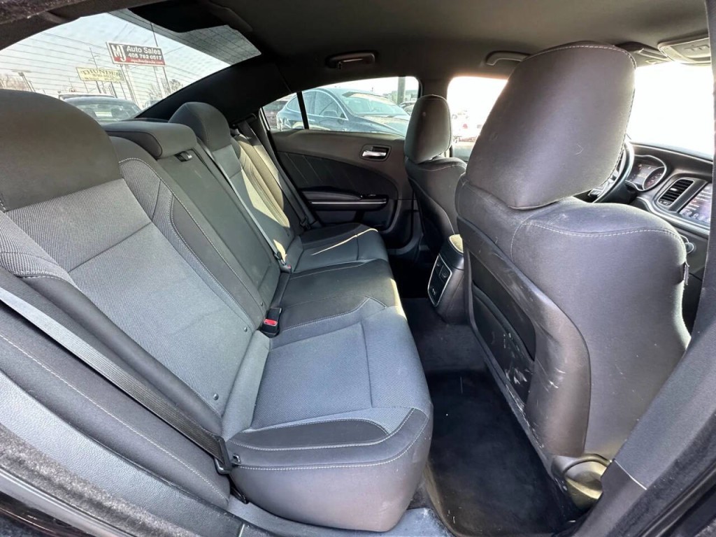 2017 Dodge Charger Image 13