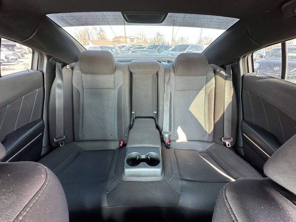 2017 Dodge Charger Image 15