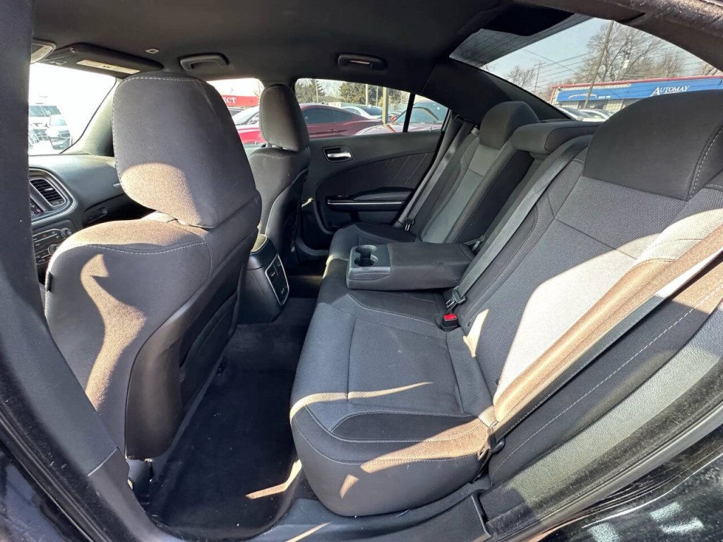 2017 Dodge Charger Image 16