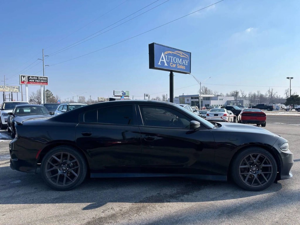 2017 Dodge Charger Image 30