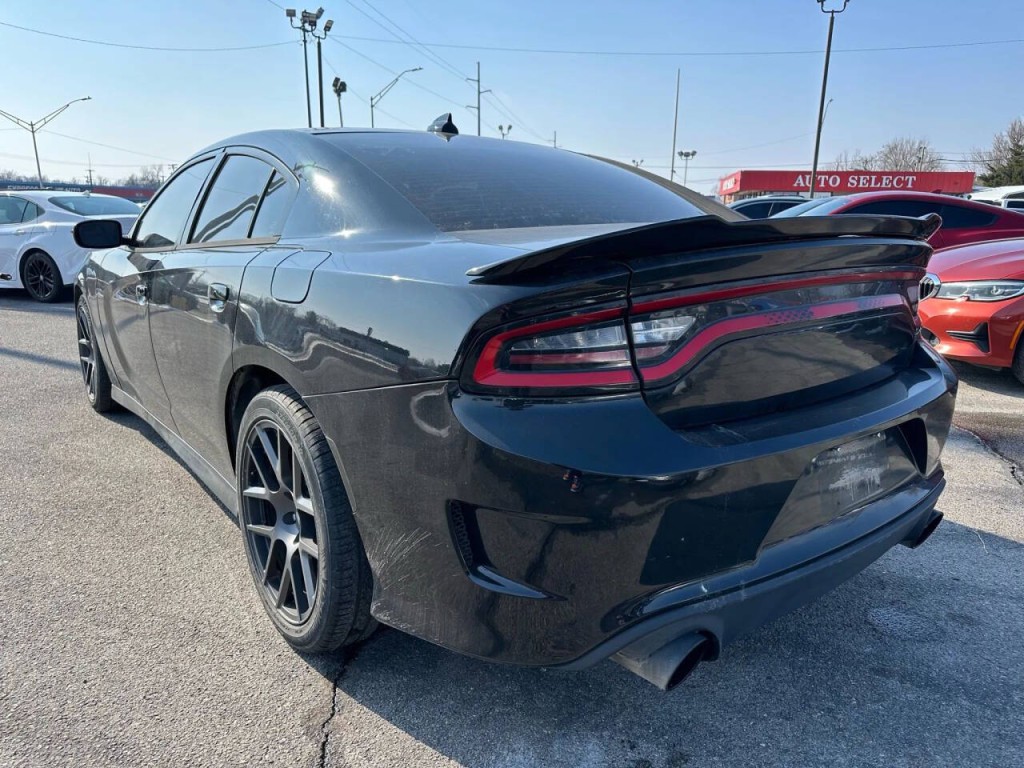 2017 Dodge Charger Image 33