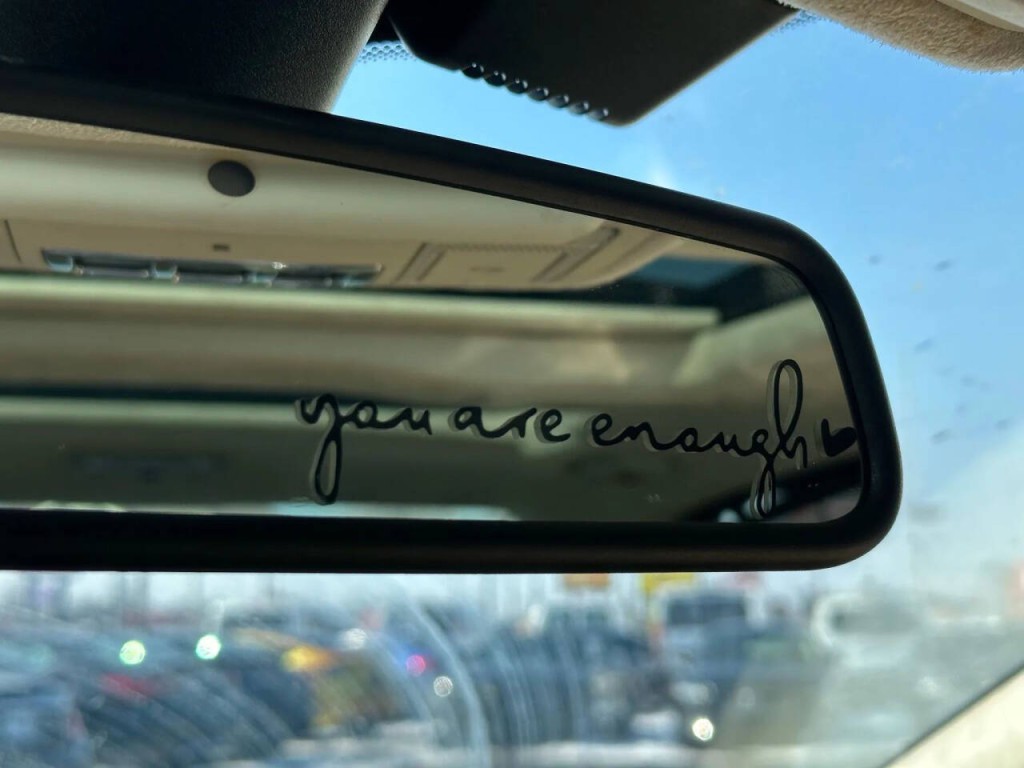 2016 Jaguar XJ Image 33