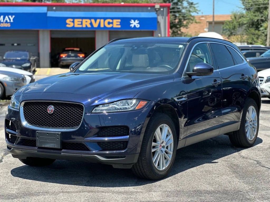 2018 Jaguar F-PACE Image 1