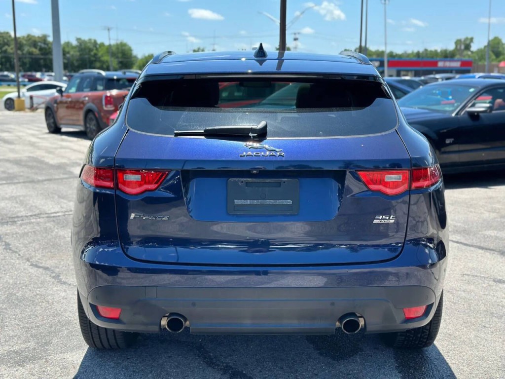 2018 Jaguar F-PACE Image 7