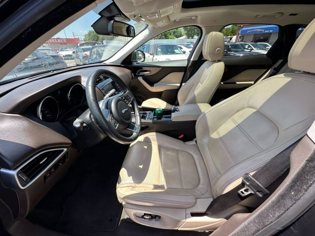 2018 Jaguar F-PACE Image 10