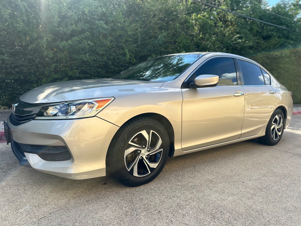 2016 Honda Accord Image 2